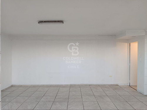 Excelente Local Comercial/bodega En Sector Norte