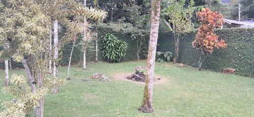 Casa Com 2 Quartos, 2 Banheiros, 2 Vagas Na Garagem