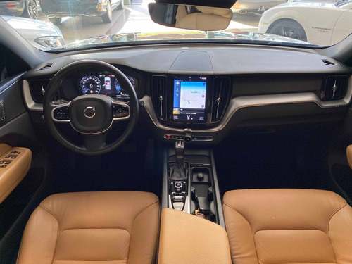 Imagem 12 de 15 de Volvo Xc60 2.0 D5 Diesel Momentum Awd Geartronic