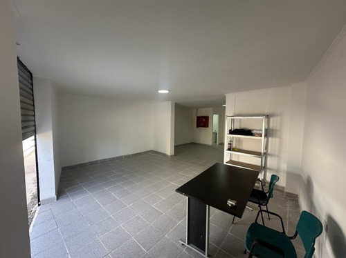 Arriendo Local 61m2- Baño- Lo Prado