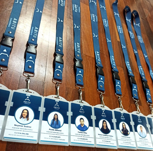 Imagen 3 de 10 de Impresión Pvc Carnets, Credenciales Y Licencias Conducir