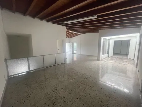 Local En Arriendo Ubicado En Medellín Sector Laureles (27401).