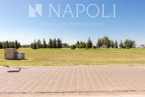 Venta De Lote En Sector Golf, La Providencia Canning