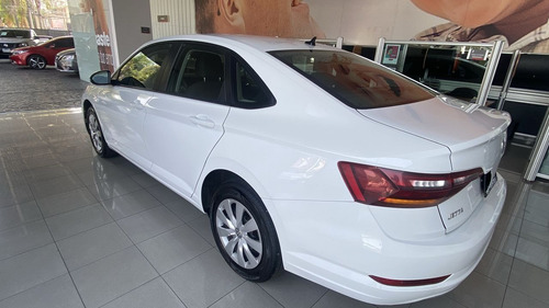 Imagen 8 de 15 de Volkswagen Jetta 2019 2.5 Comfortline Tiptronic At