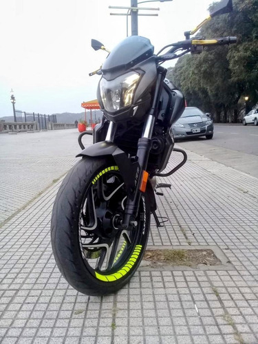 Imagen 8 de 14 de Bajaj Dominar 400