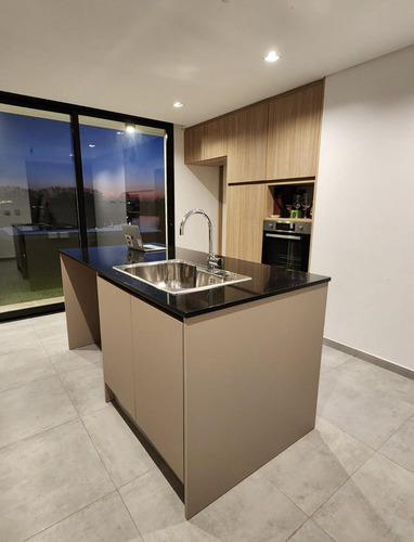 Alquiler Temporario Casa A Estrenar 5 Ambientes C/piscina A La Laguna, Barrio La Alameda Canning