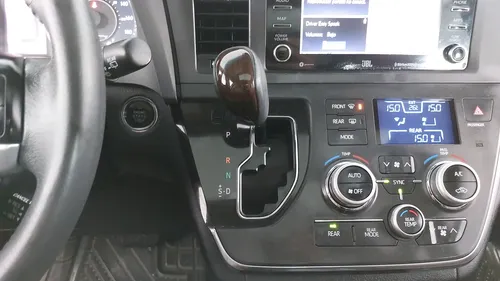 Toyota Sienna 3.5 Limited At