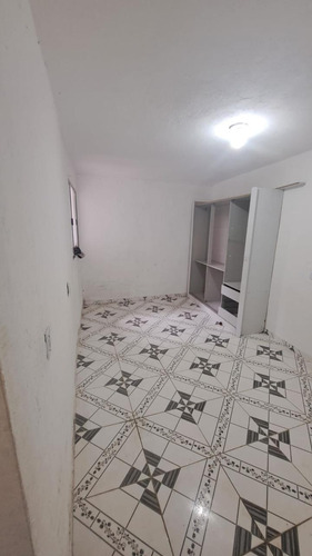 Duas Casa Uma De 5 Cômodos A Outra De 4 Comodos