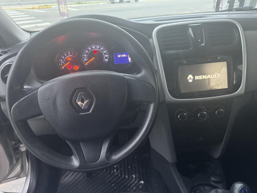 Renault Logan 1.6 8V 4p