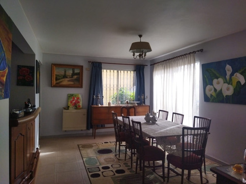 Venta De Casa Solida En El Sector De El Canelo Algarrobo.