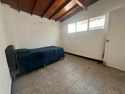 Se Vende Casa En Medellín Barrio Belén San Bernardo (a Unas Cuadras Del Aeroparque)