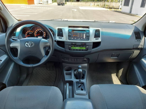 Imagen 9 de 17 de Toyota Hilux Kavak