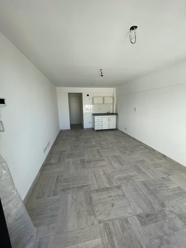 Imagen 10 de 11 de Departamento De Dos Ambinetes A Estrenar Moron Centro