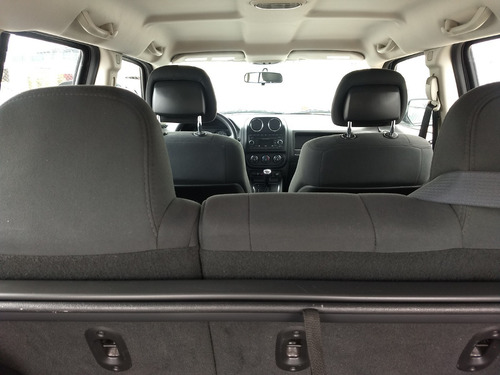 Imagen 13 de 15 de Jeep Patriot Sport 2014