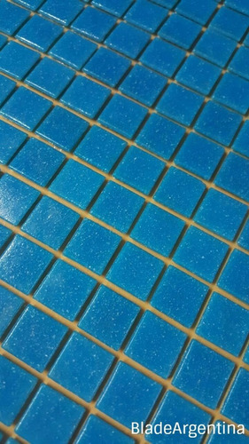 Imagen 2 de 6 de Venecitas Biseladas Celeste Oscuro 2x2. Aptas Pileta O Baño.