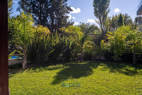 Imagen 7 de 12 de Apartamento En Barrio Parques