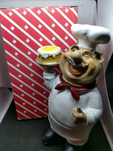 Figura Chef Con Torta De Resina 20cm X 9cm Excelente Calidad