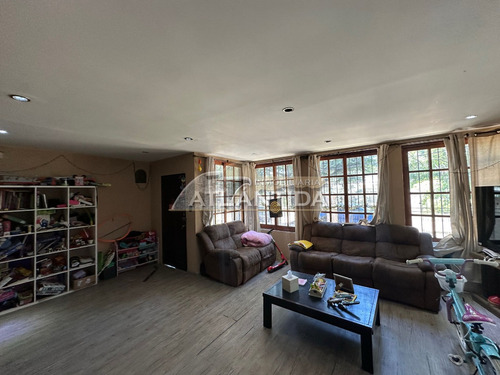 Venta En Atlántida, A 3 Cuadras De Av Artigas, Casa Principal, Barbacoa, Apto Al Fondo Y Piscina Climatizada. Inm Atlántida.
