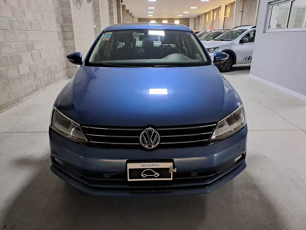 Volkswagen Vento 2.5 Luxury 170cv