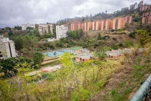 Imagen 27 de 28 de Mls #22-23505 Acogedor Apartamento Actualizado, En Una De Las Mejores Urbanizaciones De Caracas Que Dispone De 2 Pozos Profundos, Por Lo Que Nunca Falta El Agua. Afm.