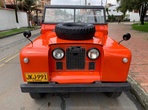Land Rover Santana