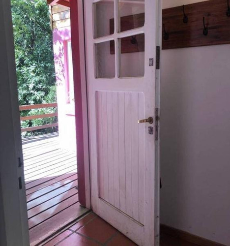 Imagen 3 de 23 de Venta Cabaña Centro Calle Las Mutisias, 2 Dormitorios 2 Baños, Chimenea Y Decks Con Parrilla