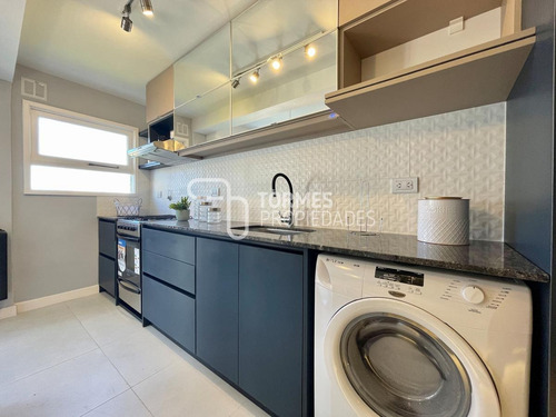 Imagen 16 de 30 de Tour Virtual Departamento Venta 2 Ambientes Reciclado Con Balcón Corrido ~ Macrocentro Mar Del Plata