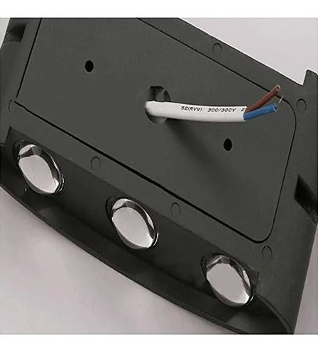 Aplique De Pared Exterior 6w Led Luz Cálida Decoración Hogar Color Negro