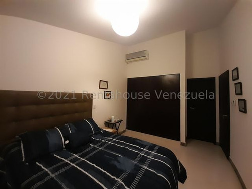 Imagen 19 de 26 de Casa En Venta Trigal Norte Valencia Carabobo 22-6974 Gerardo Guillen Rent-a-house