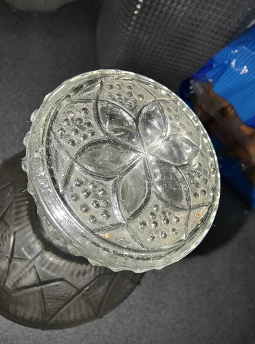 Licorera Antigua Detalles Finos Vidrio Blanco (Usado)