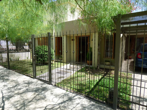 Imagen 1 de 22 de Casa En Venta Alto Alberdi 4 Dormitorios Apto Bancor
