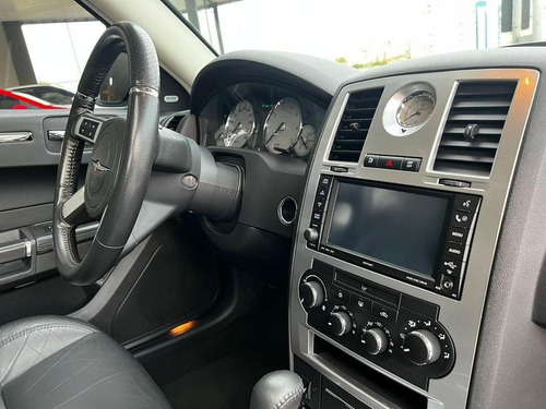 Chrysler 300C 6.1 Srt8 4p