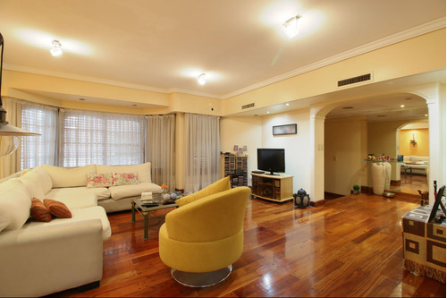 Venta Casa 5 Ambientes Jardin Y Cochera Playroom