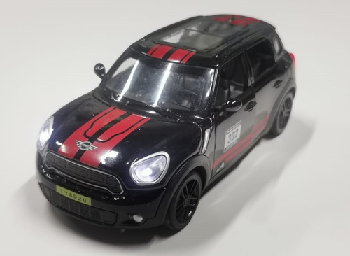 Mini Cooper Countryman Escala 1/26 + Exhibidor Gratis