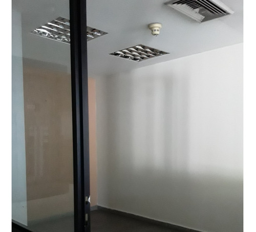 Imagen 6 de 23 de Local En Los Robles, En Alquiler
