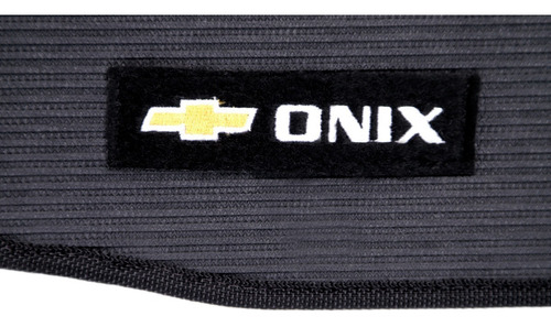 Imagem 3 de 10 de Tapete Onix Borracha Com Traseiro Inteiriço 2012 A 2019