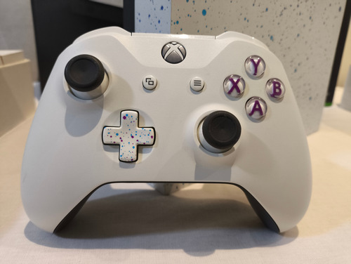 Microsoft Xbox One X 1tb Edição Especial Hyperspace - Xbox One X Hyperspace Edition (Recondicionado)