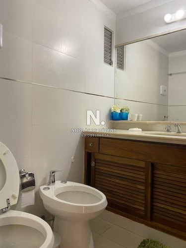 Apartamento En Playa Mansa A 1 Cuadra Del Mar Y A Dos De La Playa Brava-ref:556