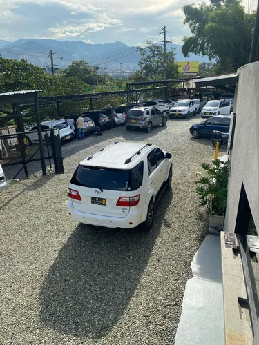 Toyota Fortuner 2.7l 4x2