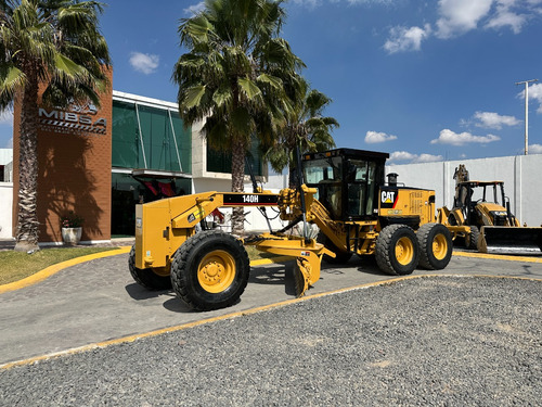 Motoconformadora Cat 140h 2005