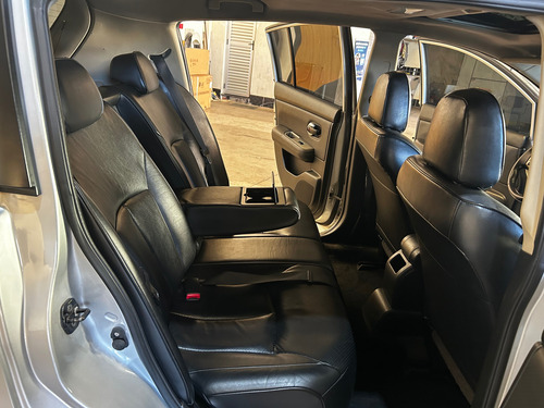 Nissan Tiida 1.8 Sl Flex 5p
