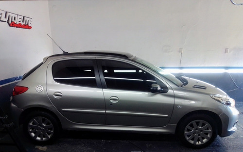 Peugeot 207 Compact Xt 1.9d 5p