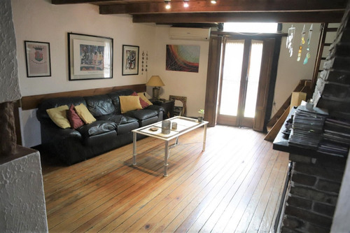 ¡¡una Casa Excepcional!! Con 5 Habitaciones Y 2 Baños. Barbacoa, Parrillero Y Azotea Uso Exclusivo!