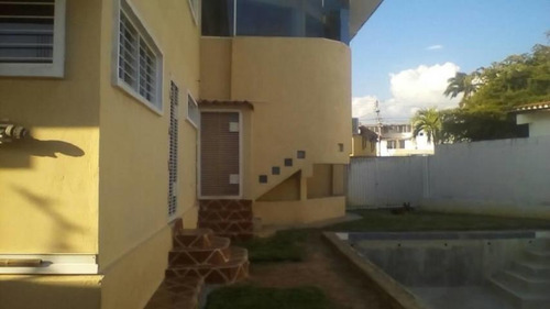 Imagen 14 de 30 de Casa En Venta En Colinas De Santa Rosa Este De Barquisimeto Lara, (0.4.2.4.5.9.3.7.5.4.2)/ Código: 21-11609, Rent-a-house Centro Occidente Mls, Cuenta Con 5 Habitaciones, 7 Baños, 626 Mts2