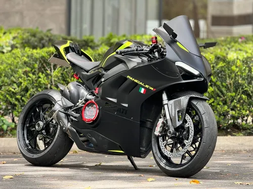 Ducati Panigale V4r | Alto Performance