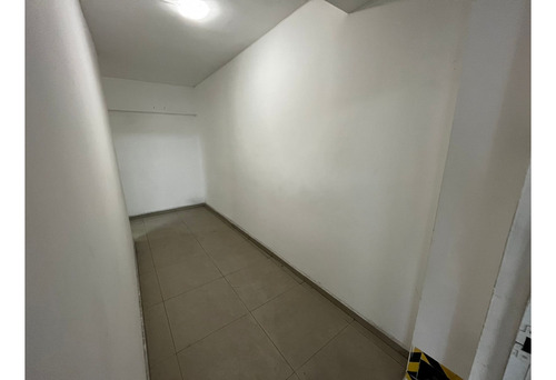 Edificio De 3 Plantas En Venta A 2 Cuadras De Cintermex