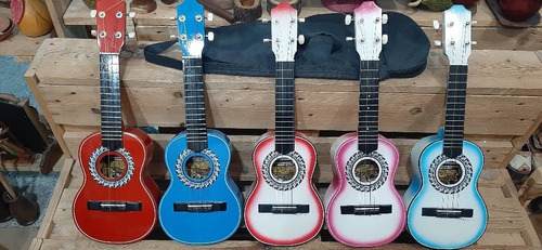 Imagen 6 de 6 de Ukelele Soprano Y Su Forro O Funda Protector