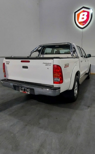 Imagen 13 de 15 de Toyota Hilux 2012 3.0 Cd Srv I 171cv 4x2