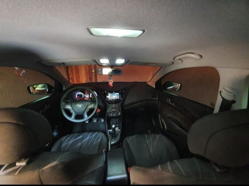 Imagem 5 de 5 de Hyundai Hb20 2014 1.0 Comfort Plus Flex 5p