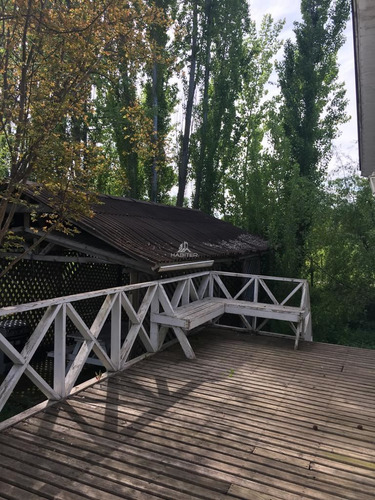 Venta De Hermoso Centro Turístico En Quinamávida, Colbún.